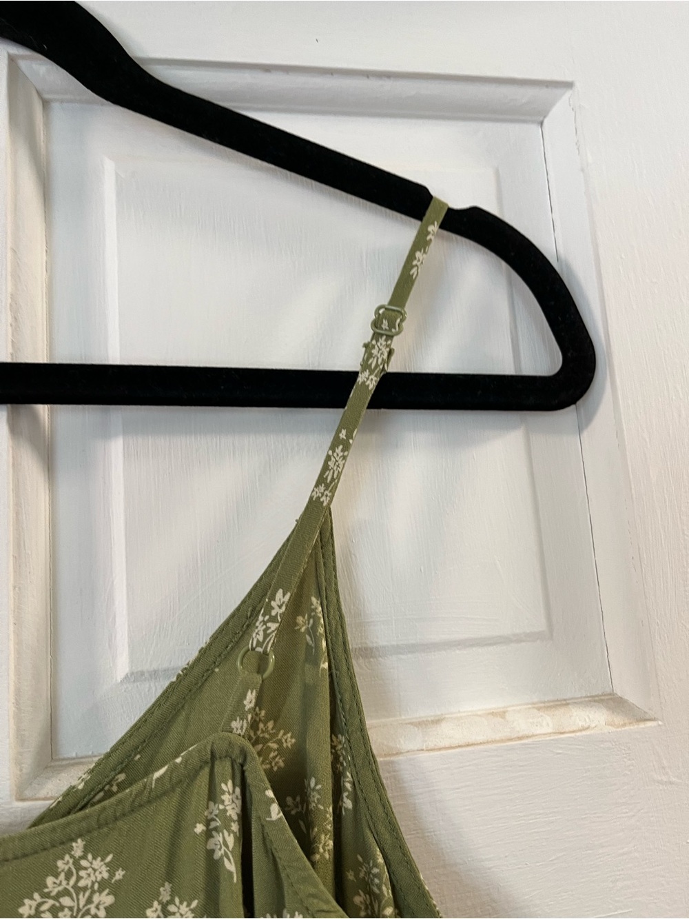 NWOT green and white floral midi dress spaghetti strap - Picture 5 of 9